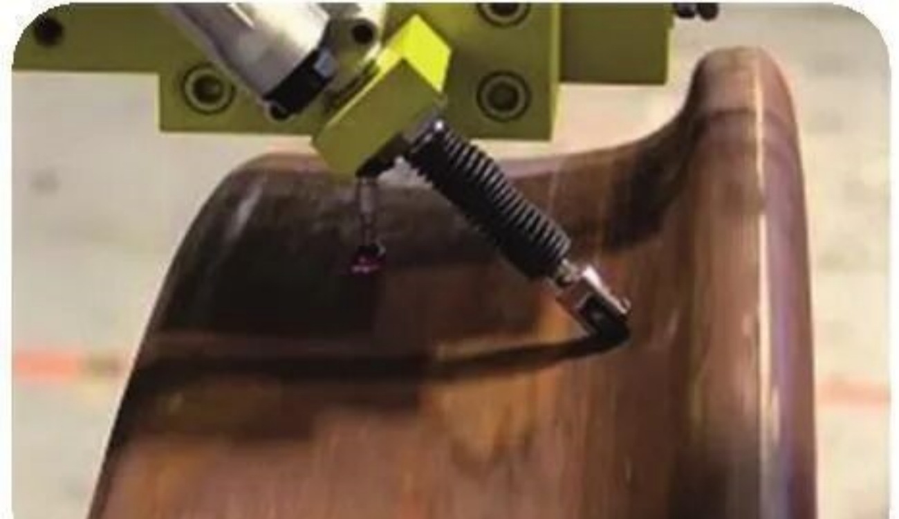 La banda de rodadura de las ruedas del tren tiene un perfil c&oacute;nico.